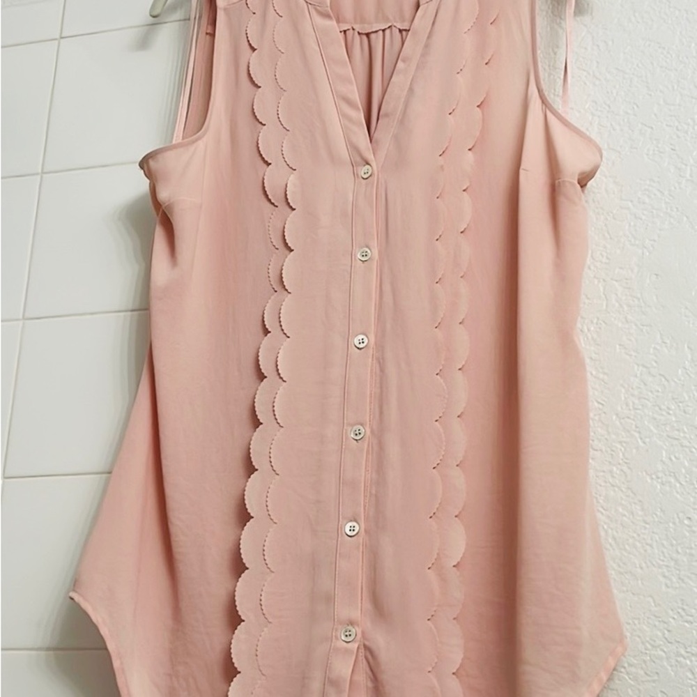 Flirty, sleeveless blouse by Meadow Rue